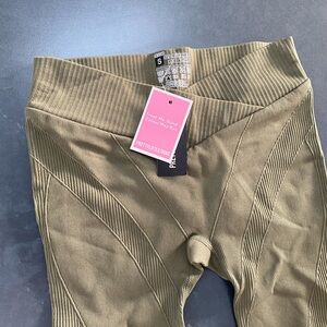 Pretty Little Things leggings